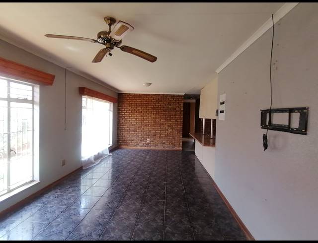 3 BEDROOM FREESTANDING SOLD IN RANDLESPARK